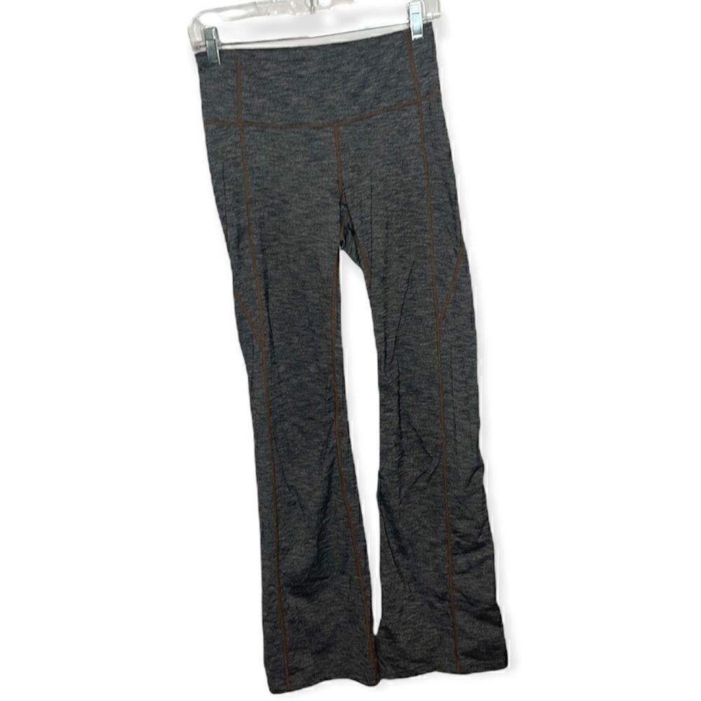 Athleta Revelation Gray/Brown Stitch. Flare Leg Yoga Pants. Size Small.‎